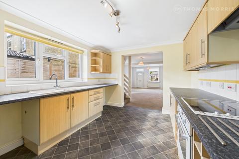 2 bedroom semi-detached house to rent, New Road, Huntingdon PE26