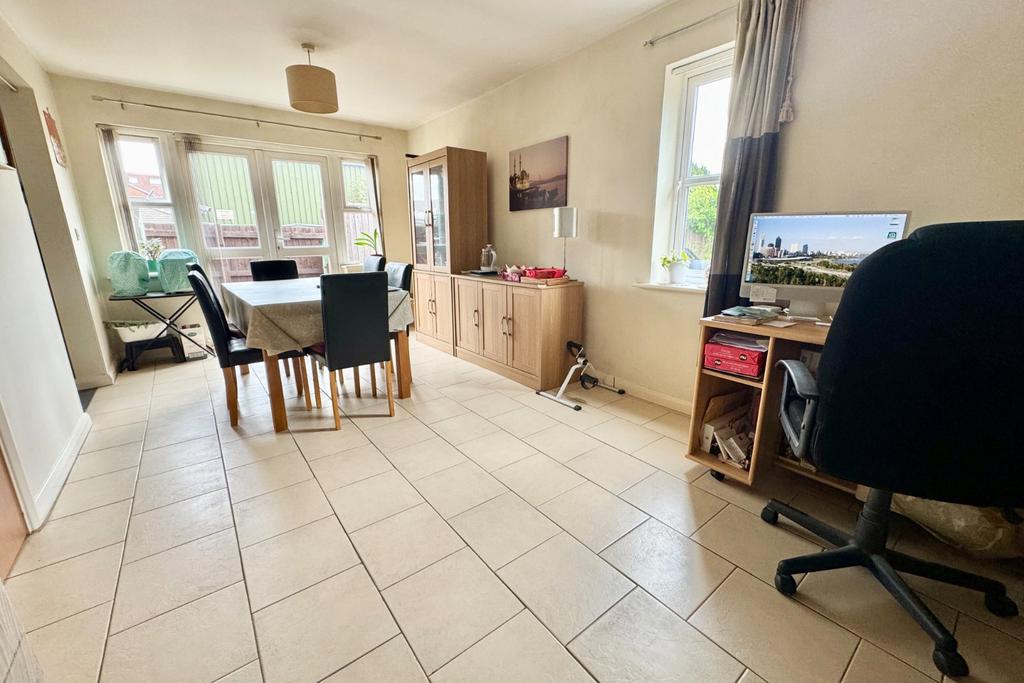 Sitting/Dining Room