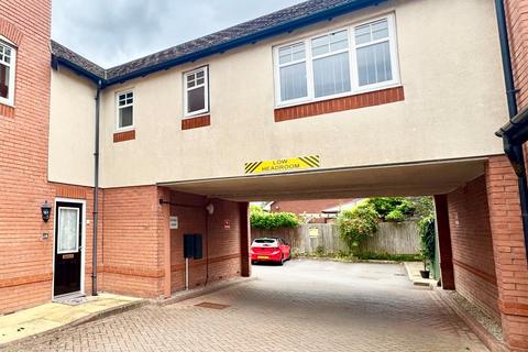 Newhaven Court, Cheshire CW5