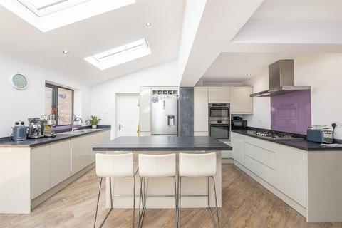 3 bedroom semi-detached house for sale, Barrons Row, Harpenden