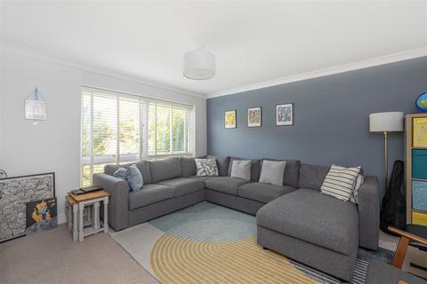 3 bedroom semi-detached house for sale, Barrons Row, Harpenden