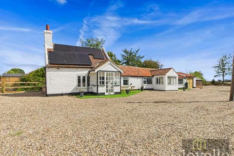 2 bedroom detached house for sale, Main Road, Saltfleetby, Louth, Lincolnshire, LN11 7SN