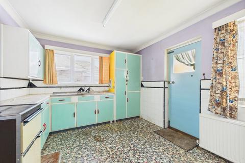 2 bedroom detached bungalow for sale, Greyfriars Close, Worthing BN13