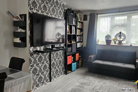 3 bedroom flat for sale, Southchurch Court, East Ham, London, E6