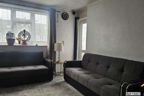 3 bedroom flat for sale, Southchurch Court, East Ham, London, E6