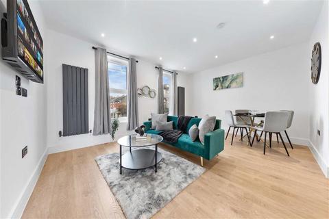 1 bedroom flat for sale, Concanon Road, London SW2