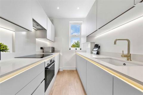1 bedroom flat for sale, Concanon Road, London SW2