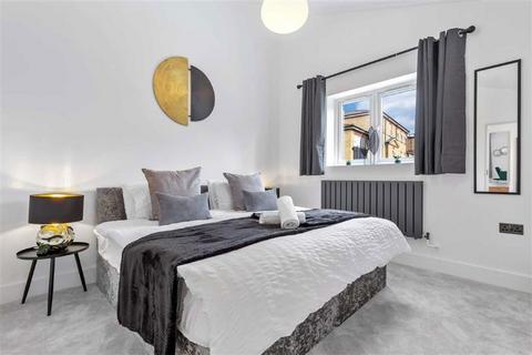 1 bedroom flat for sale, Concanon Road, London SW2