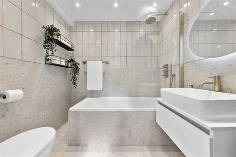 1 bedroom flat for sale, Concanon Road, London SW2