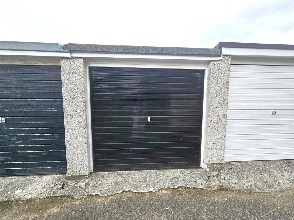Garage.jpg