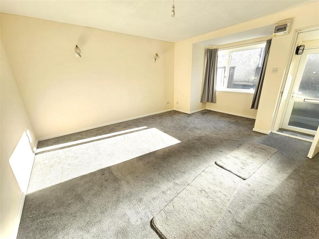 Living Room.jpg