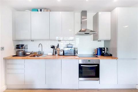 2 bedroom apartment for sale, Crescent Road, London, N8