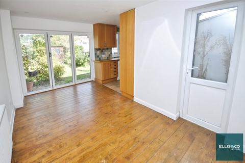 27 Woodgrange Avenue, London, N12 0PT