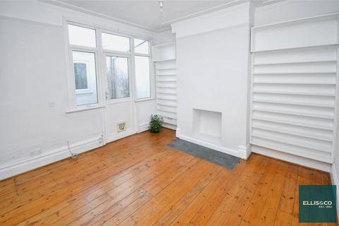 27 Woodgrange Avenue, London, N12 0PT