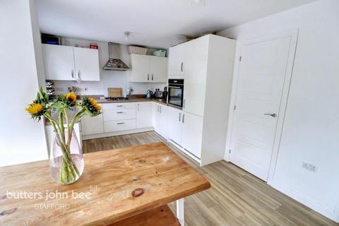 4 bedroom detached house for sale, Dorney Close, Stone