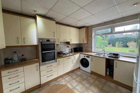undefined, Coulsdon Road, Old Coulsdon, CR5 2LF