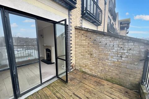 2 bedroom property to rent, South Ferry Quay, Liverpool, L3