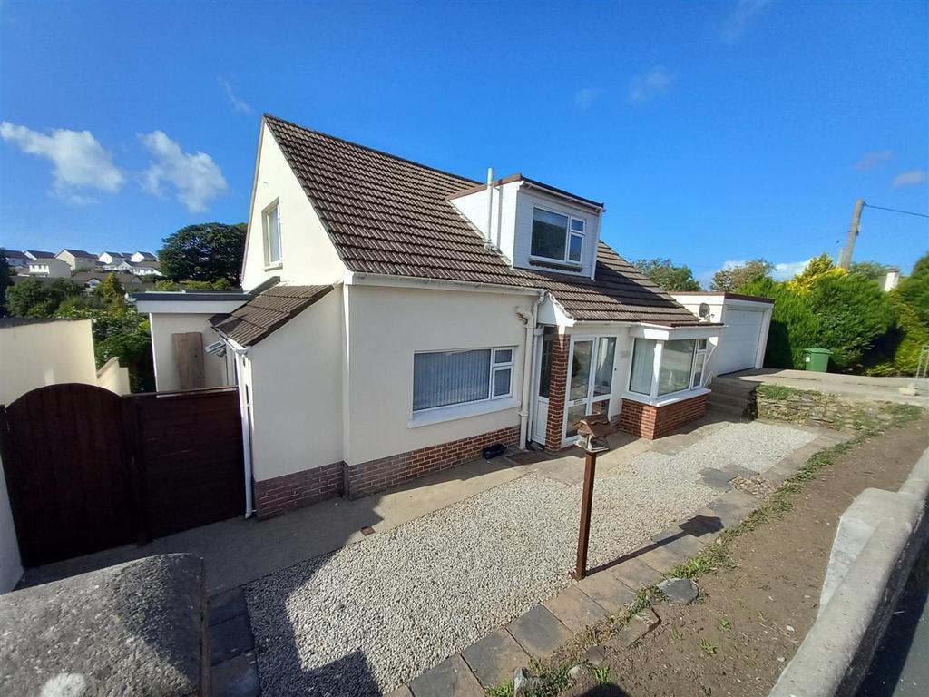 2 Moreton Park Front.jpg