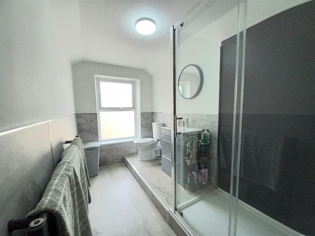 104 Meddon Shower.jpg
