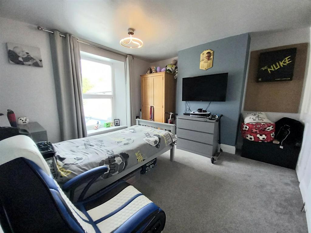 104 Meddon Bed 2.jpg