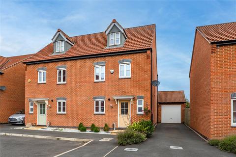 3 bedroom semi-detached house for sale, Albert Close, Hucknall, Nottingham, Nottinghamshire, NG15