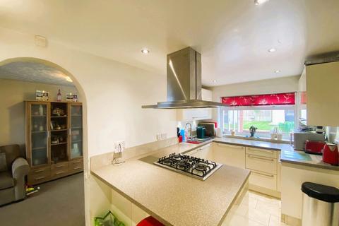 4 bedroom detached house for sale, 26 Epping Close, Chadderton, Oldham, OL9 9ST