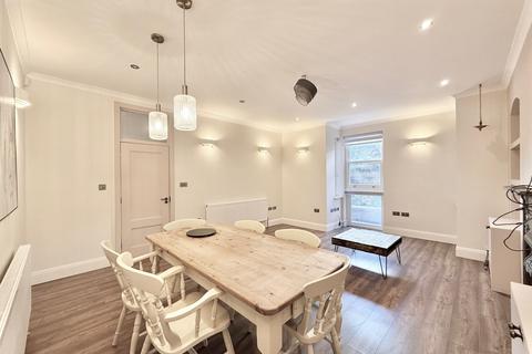 2 bedroom flat for sale, Randolph Avenue, London W9