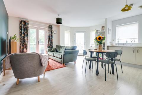undefined, London Road, Leigh-On-Sea SS9