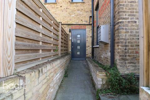 3 bedroom maisonette for sale, Lordship Lane, London