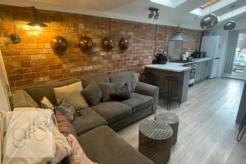 1 bedroom in a house share to rent, Vecqueray Street, Stoke, Coventry