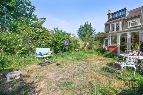 undefined, Quadrant Road, Thornton Heath CR7
