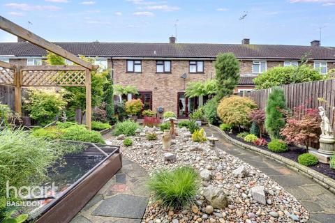 undefined, landscaped garden - Great Spenders, Basildon