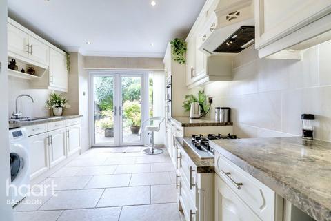 undefined, landscaped garden - Great Spenders, Basildon
