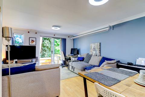 21 Vanguard Close, High Wycombe, HP12 3FP