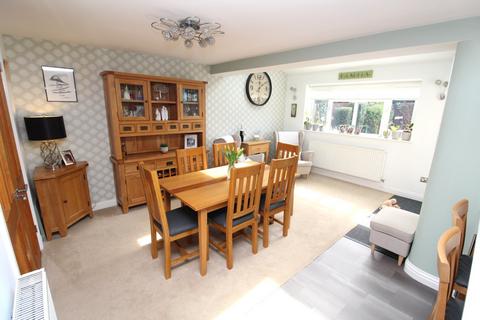 4 bedroom detached house for sale, Otter Way, Leicester LE8