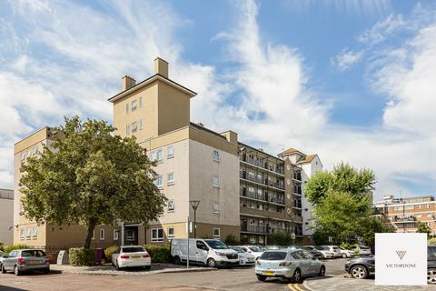 2 bedroom flat for sale, Bredel House, London, E14