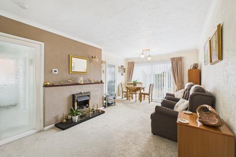 9 Badgers Walk, Northampton, NN2 8AU