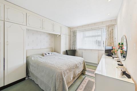 9 Badgers Walk, Northampton, NN2 8AU