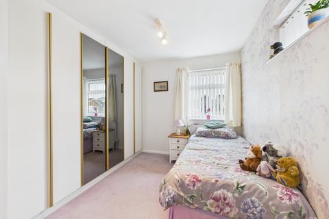 9 Badgers Walk, Northampton, NN2 8AU