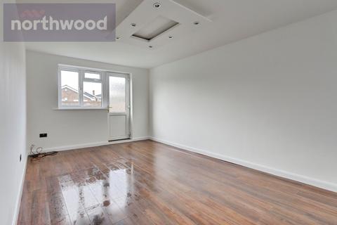 3 bedroom terraced house for sale, St Stephens Square, Foxwood, York, YO24