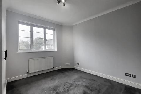 undefined, The Orchard, Southgate/Oakwood, N14