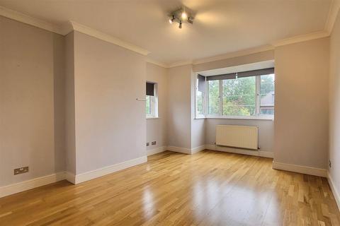 undefined, The Orchard, Southgate/Oakwood, N14