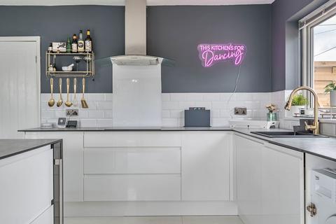 2 Clive Road, Cliffsend, Ramsgate, CT12 5EQ