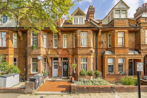 Amesbury Avenue, London SW2
