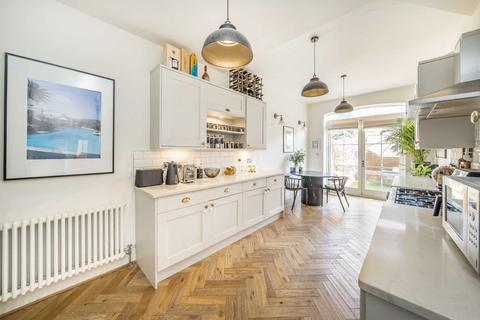 4 bedroom house for sale, Amesbury Avenue, London SW2