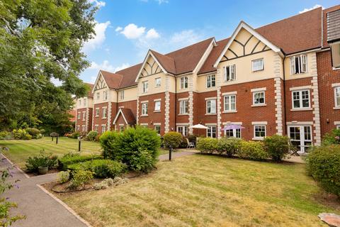 1 bedroom flat for sale, Massetts Road, Horley RH6