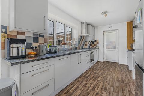 4 bedroom semi-detached house for sale, Maple Avenue, St Albans, AL3