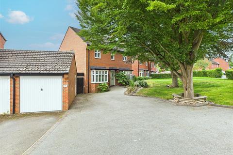 4 Pascoe Drive, Lichfield, WS14 9FB