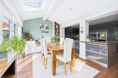 4 Pascoe Drive, Lichfield, WS14 9FB