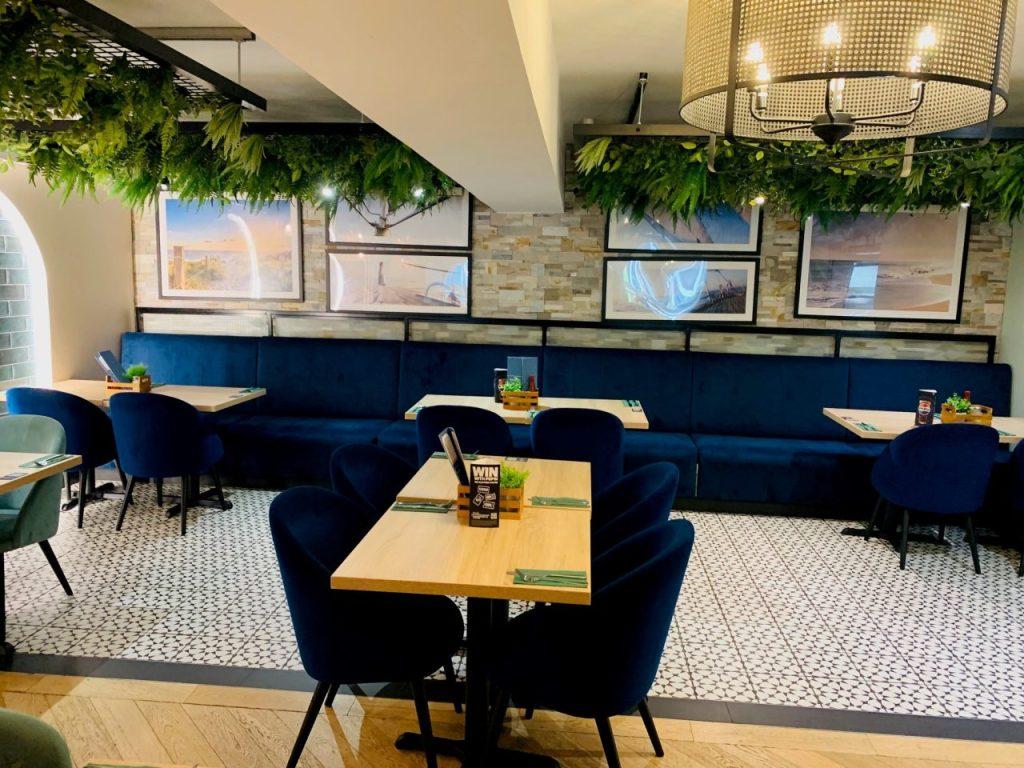 Restaurant 2.jpg